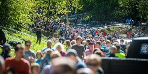 masses_of_spectators
