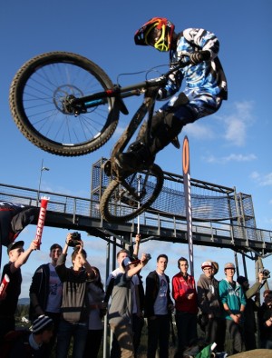 compWhip Off 4