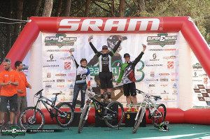 podium-women