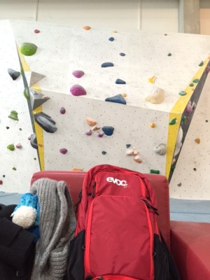 Off Topic: Der Evoc CC16l in der Boulderhalle