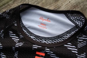 Rapha_Pro_Team_Baselayer_Sizejpg