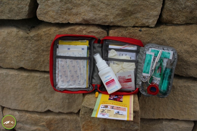 Inhalt des Tatonka First Aid Kit Basic mit eigener Erweiterung